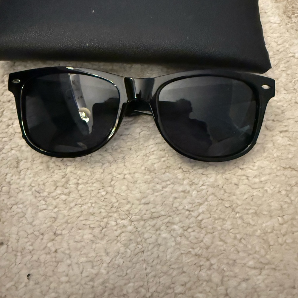 Stylish Black Sunglasses